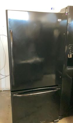 Maytag Bottom Freezer Black Refrigerator Fridge
