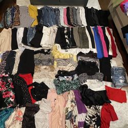 $10 EACH piece  CLOSET CLEAN UP  **164 pieces**  you can have them all for a helpful donation minimum $10 each piece or beat offer😇🙏🏻