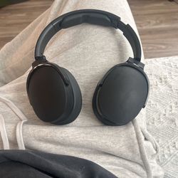 Skull Candy Over Ear Head Phones Hesh Evo