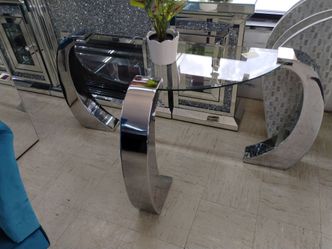 Foyer / Sofa table