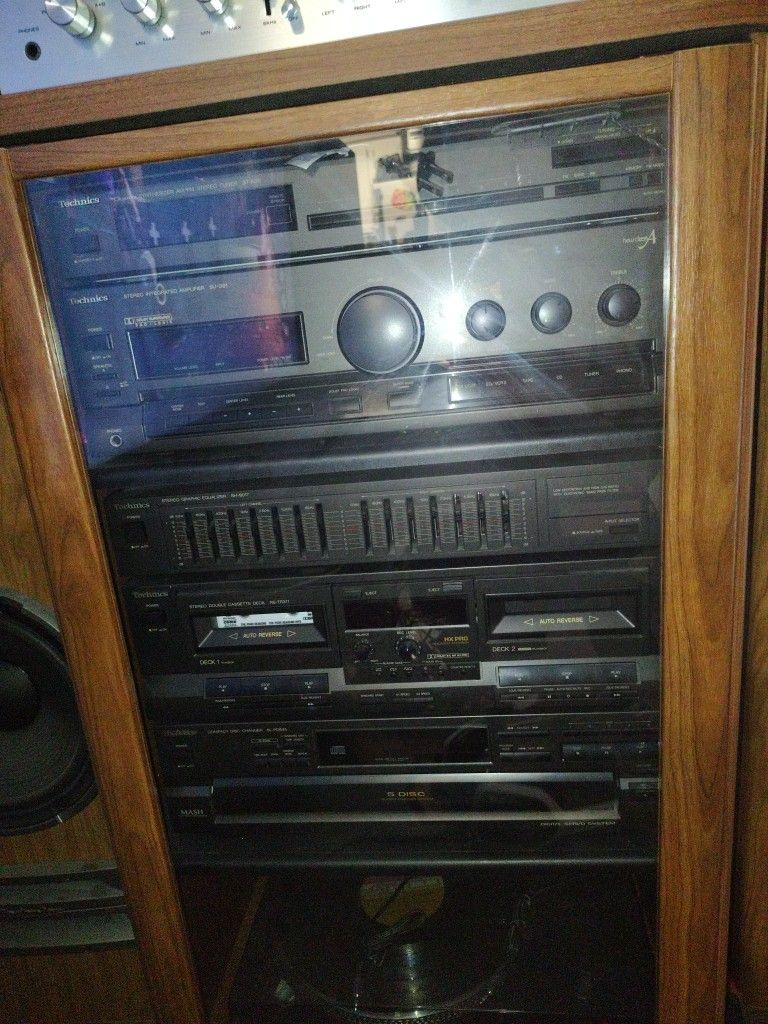 Vintage Hi Fi Stereo/ Receivers And Speakers