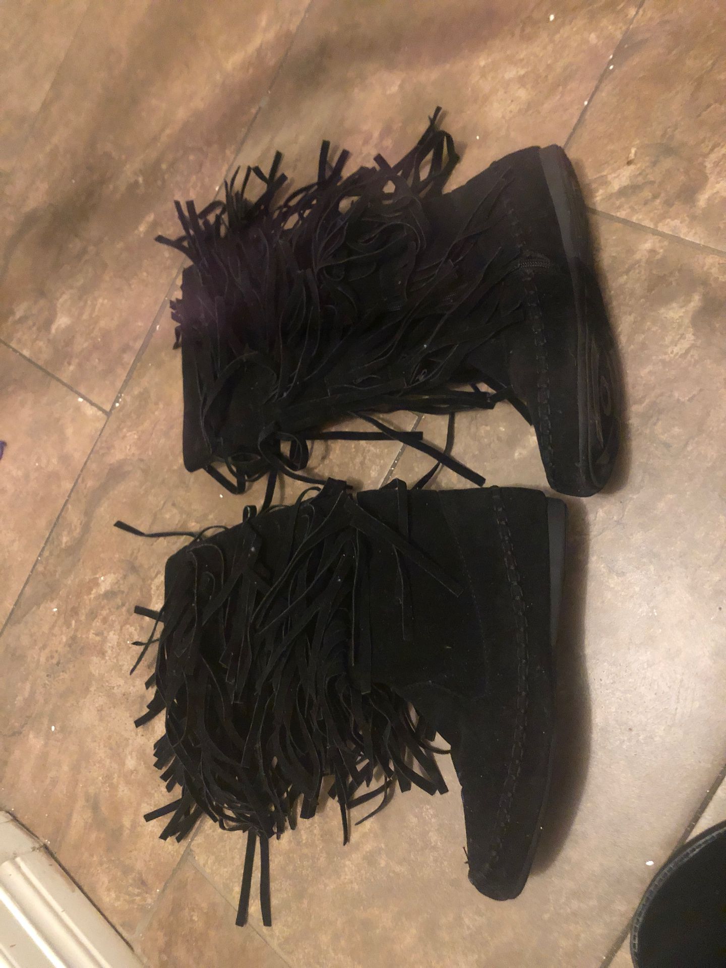 Size 9 women boots black