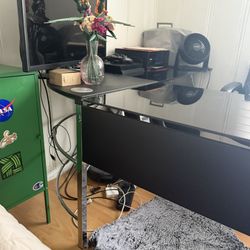 Corner Desk Black Glass And metal 