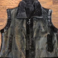 NEW Real Sheepskin And Real Soft Black Leather  Size Medium Vest /looks good over a thin coat!