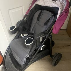 Graco Jogger Stroller, Car Seat With Two Click Connect Bases For Car. 