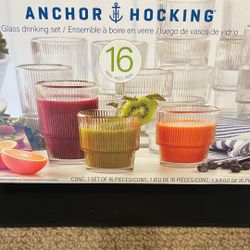 New In Box Anchor Hocking Glass Drinkware Set Of 16
