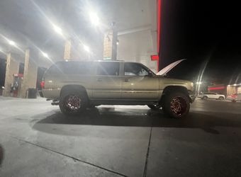 2001 Chevrolet Suburban