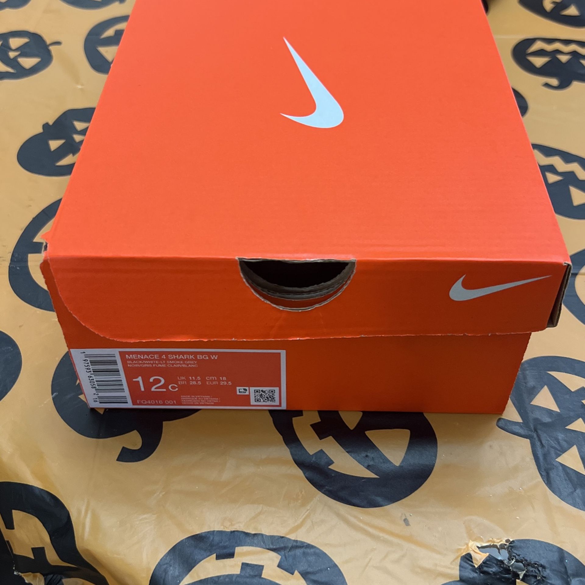 Menace 4 shark football cleats 