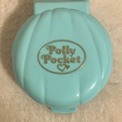 Vintage Polly Pocket Beach Teal Shell. 