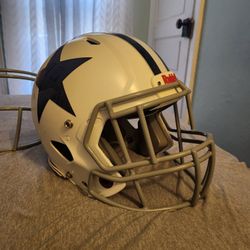 Dallas Cowboys Helmet With 2 Facemasks 