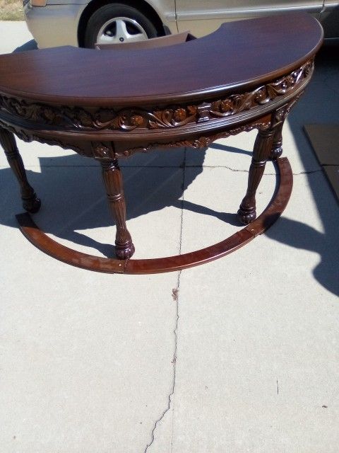 Reduced Price Beautiful Desk And Matching Chair Lots Of Beautiful Detail Originally $240