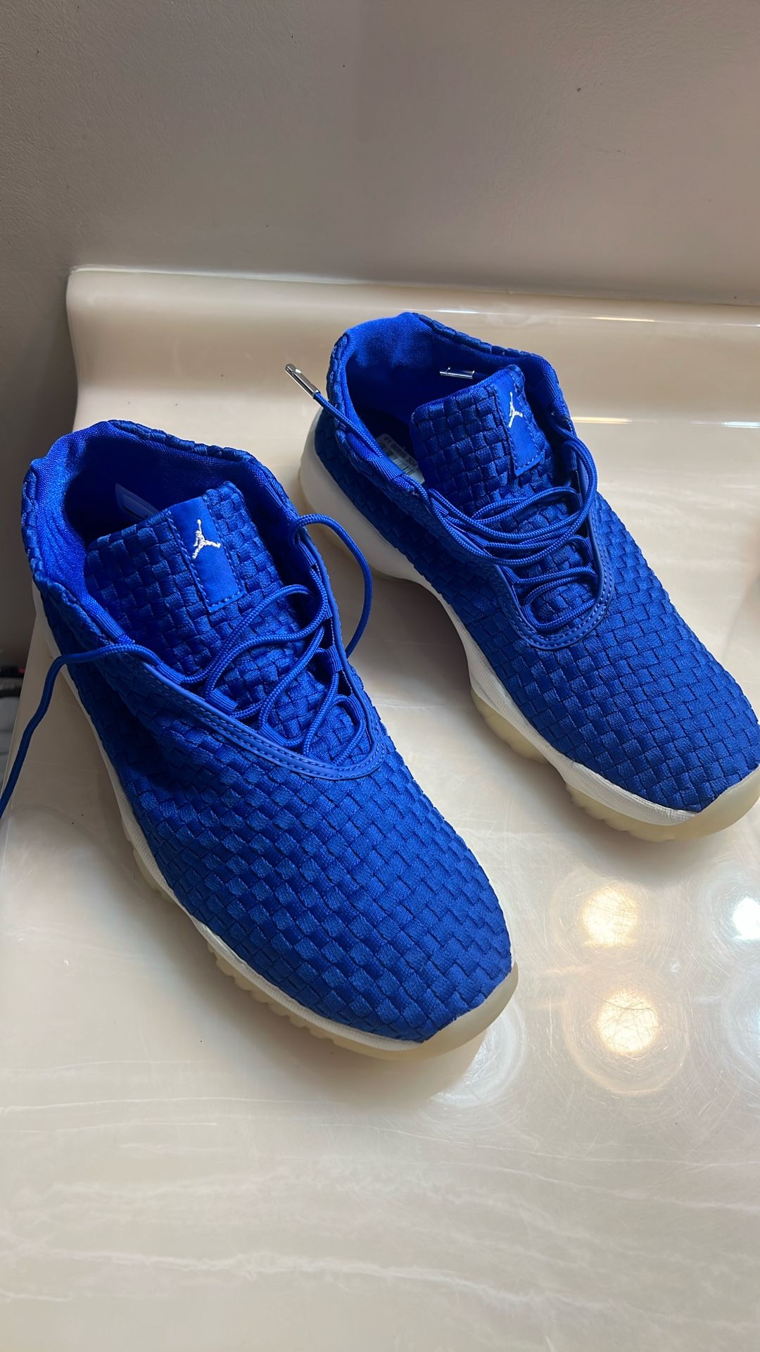 AIR JORDAN FUTURE 9.5 HYPER ROYAL BLUE NEW