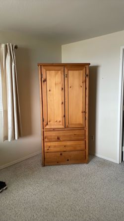 6 pc Pinewood Furniture Set Bedroom
