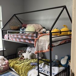 HOUSE BUNKBED