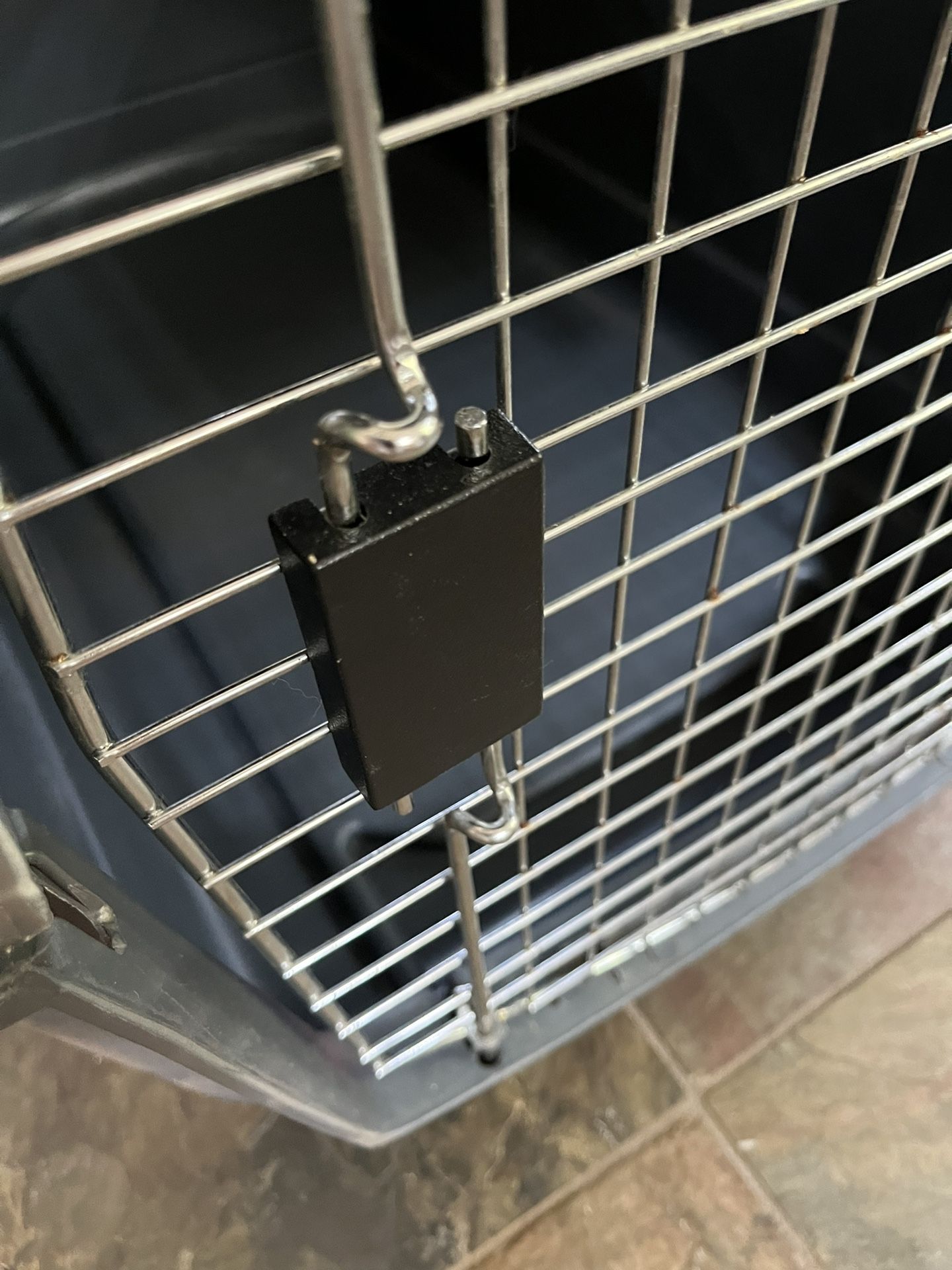 Large Petmate Airline Friendly Dog Carrier for Sale in Atlanta, GA