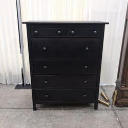Black Wood Six-Drawer Dresser