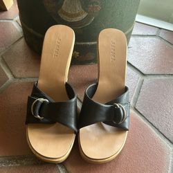 Bakers Clogs Size 9W