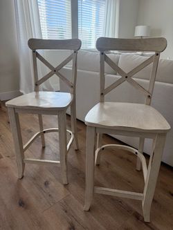 Set of 2 White Wood Cross-Back Bar Stools
