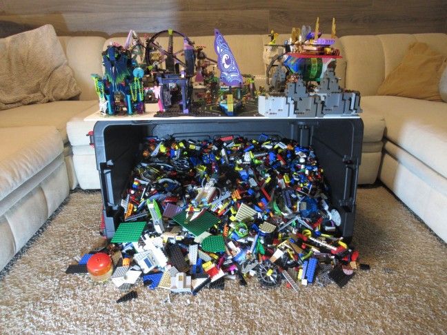4 Generations of Legos - Over 20k Pieces