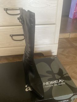 Botas Negras Andrea Size 8