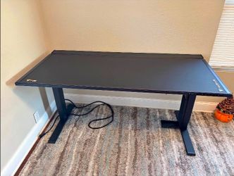 Secretlab Magnus Pro Sit-to-Stand Desk