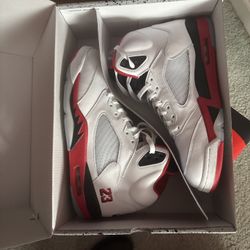 Jordan Retro 5 Size 12 VNDS