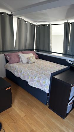Dmitry Upholstered Daybed with Drawers