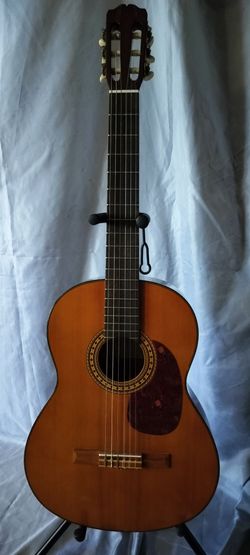 Takamine G-116 classical guitar