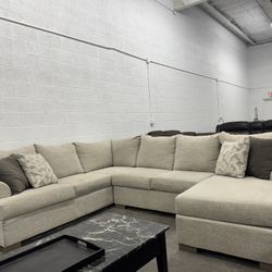 Free Delivery* Like New Medium Beige Sectional Sofa with Reversible Chaise! #SofaKingLV