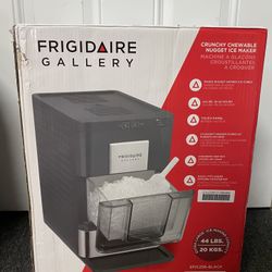 Frigidaire EFIC256-BLACK Countertop Nugget Ice Maker