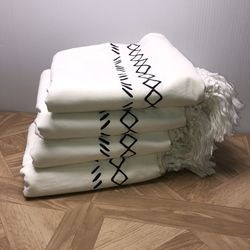 Cloth Shower Curtain (used) (PREOWNED)