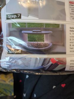 Squirrel feeder