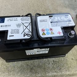 2015 ML350 Mercedes-Benz battery part # A000-982-91-O8  AGM 12V 95 AH 850 