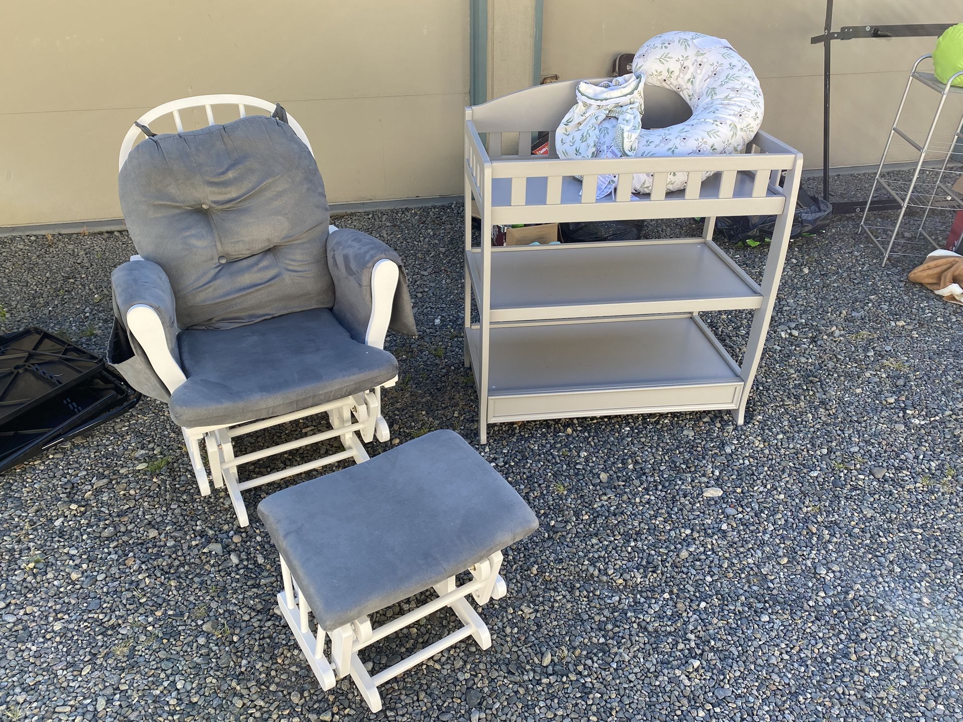 Glider Rocker with Footrest And Changing Table