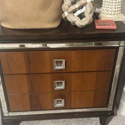 2 Nightstands For 100