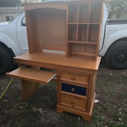 Escritorio Buenas Condiciones