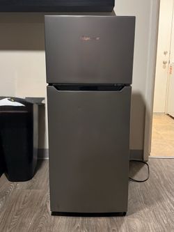 Fridgemaster 4.5 Cu. Ft. Mini Refrigerator with Freezer