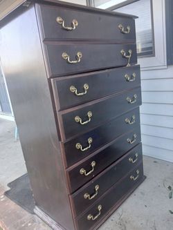 4 DRAWER CHEST ...Very GOOD WOODEN..