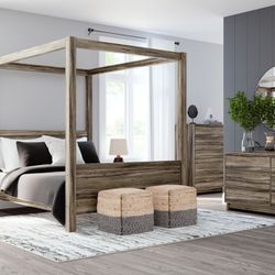 Shallifer-Brown-7Pc.Dresser-Chest-Queen Canopy Bed=2 Nightstands