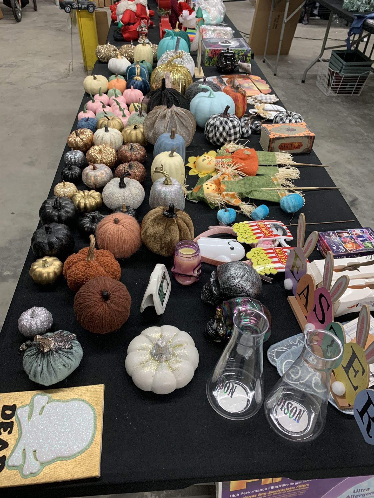 Only $1 Each!!๐๐ End of the season clean out Today through Halloween Day๐ Stop in for some home decor and costumes just $1 each! Send us a message