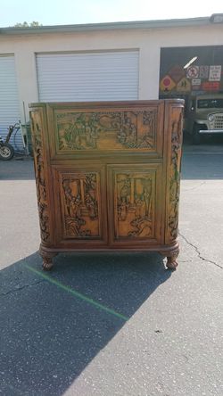Solid Japanese carved ornate bar. Great condition