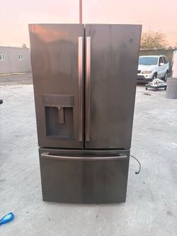 GE Refrigerator