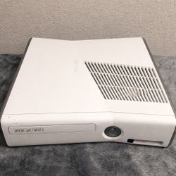 Xbox 360 Console (White) – Tested & Working – Great Condition