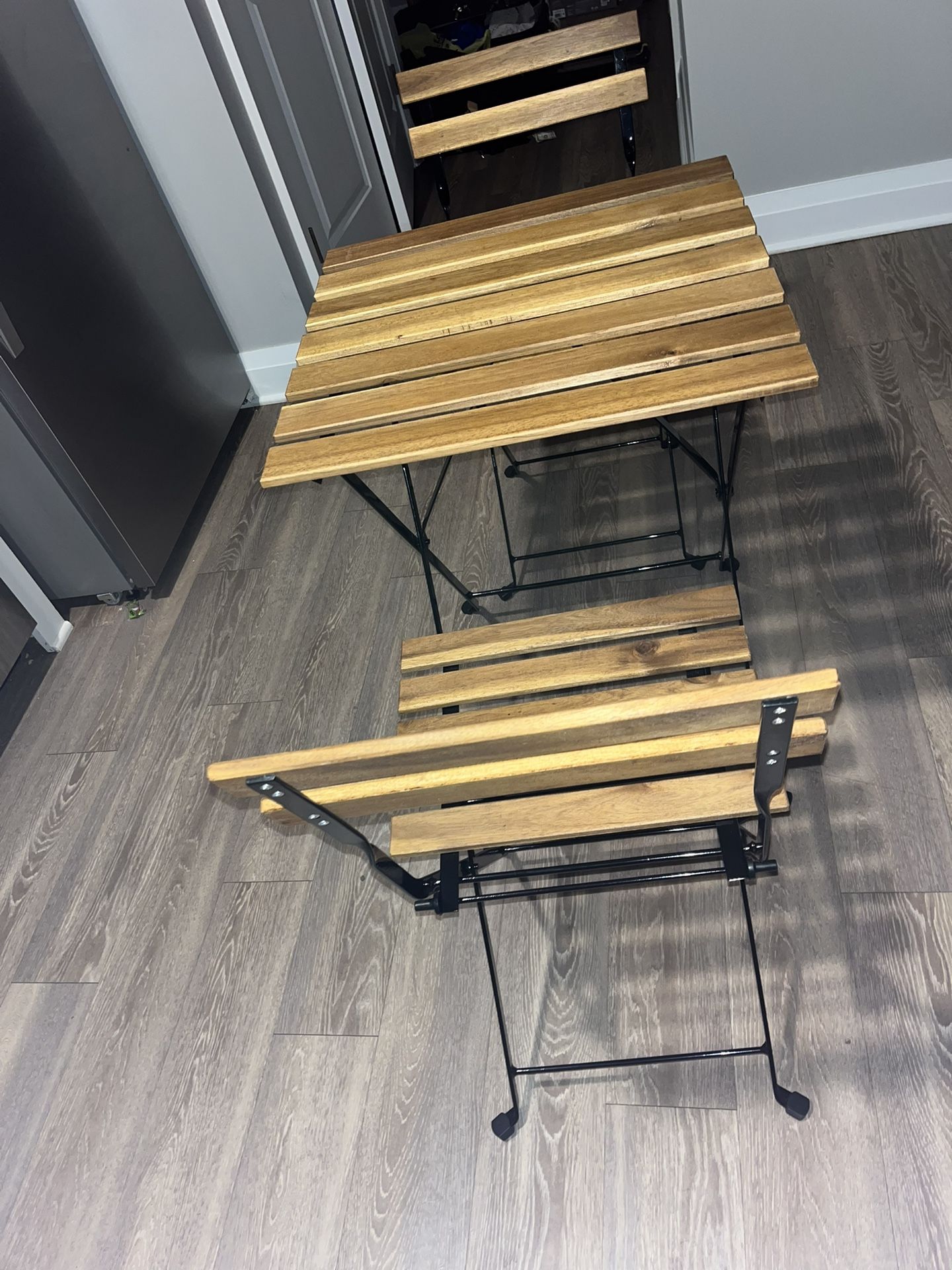 Foldable Table Set