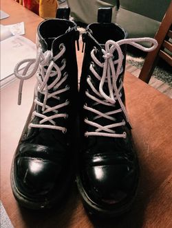 Girls Black boots Size 2