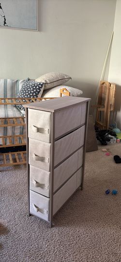 Side table w/ drawers