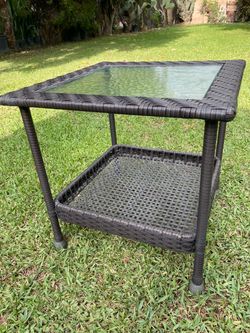 Outdoor Wicker Side Table with Glass Top