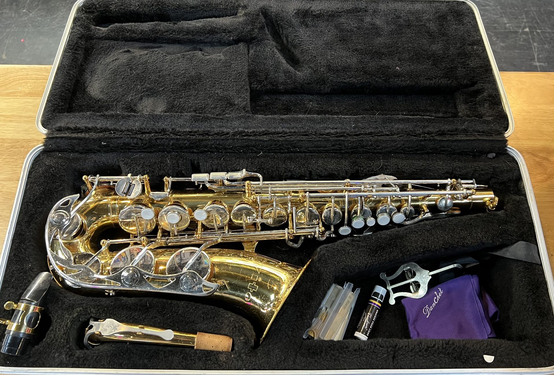 Vito Alto Saxophone