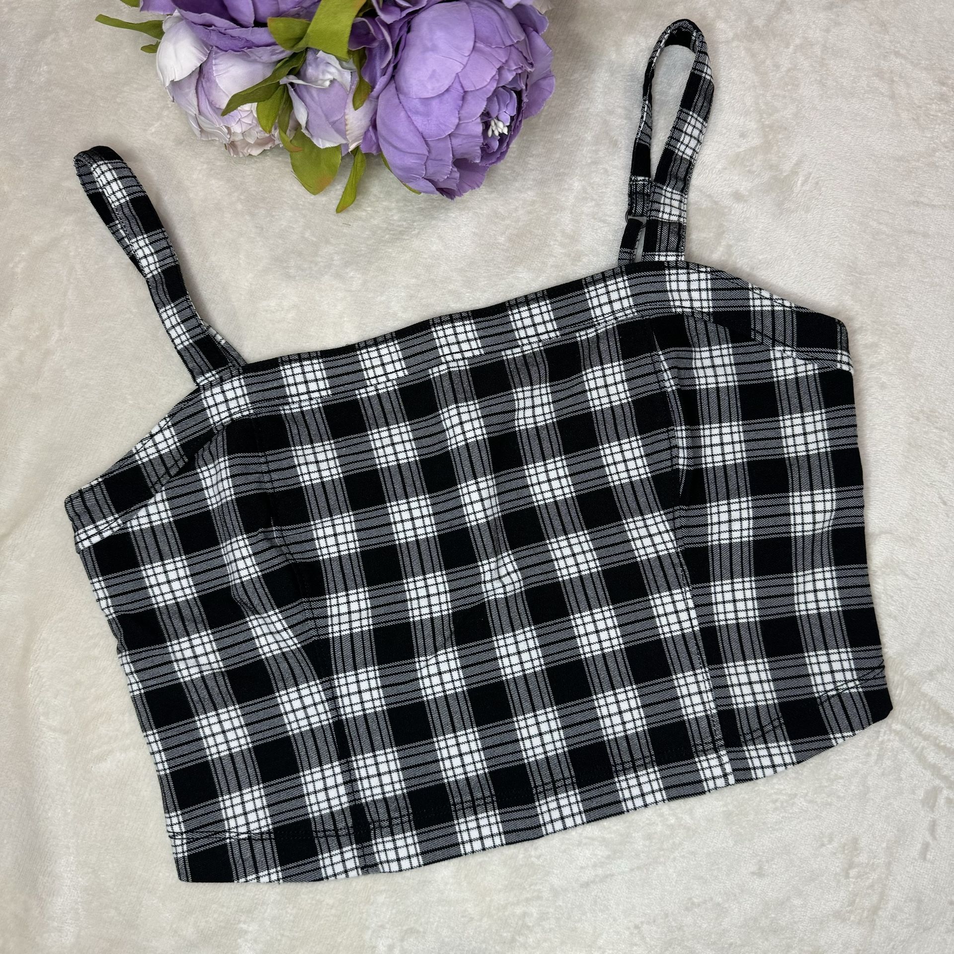 Hollister Black and White Plaid Crop Top