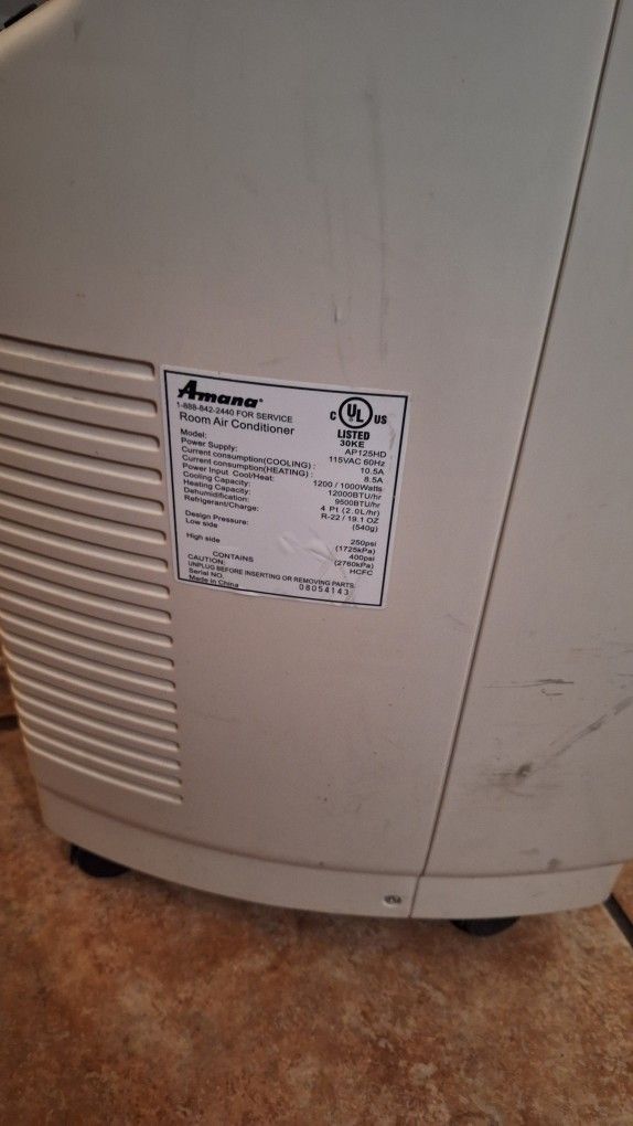 Amana portable ac unit ***needs new fan blade***